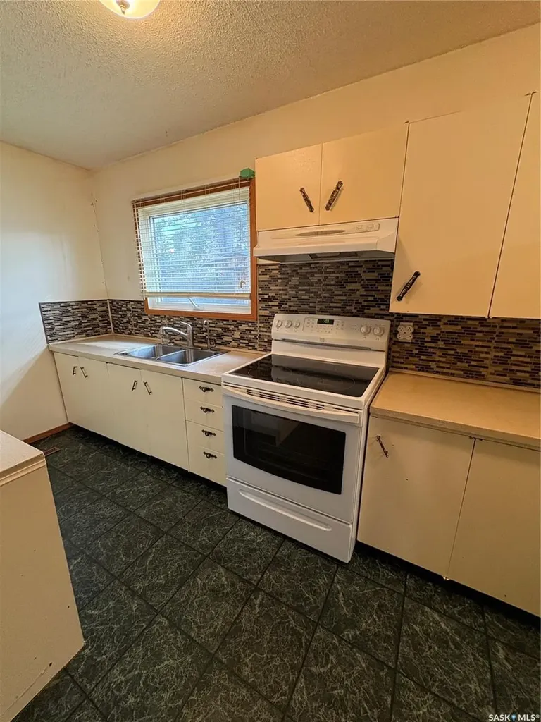 209 2nd Avenue E Kelvington SK S0A 1W0