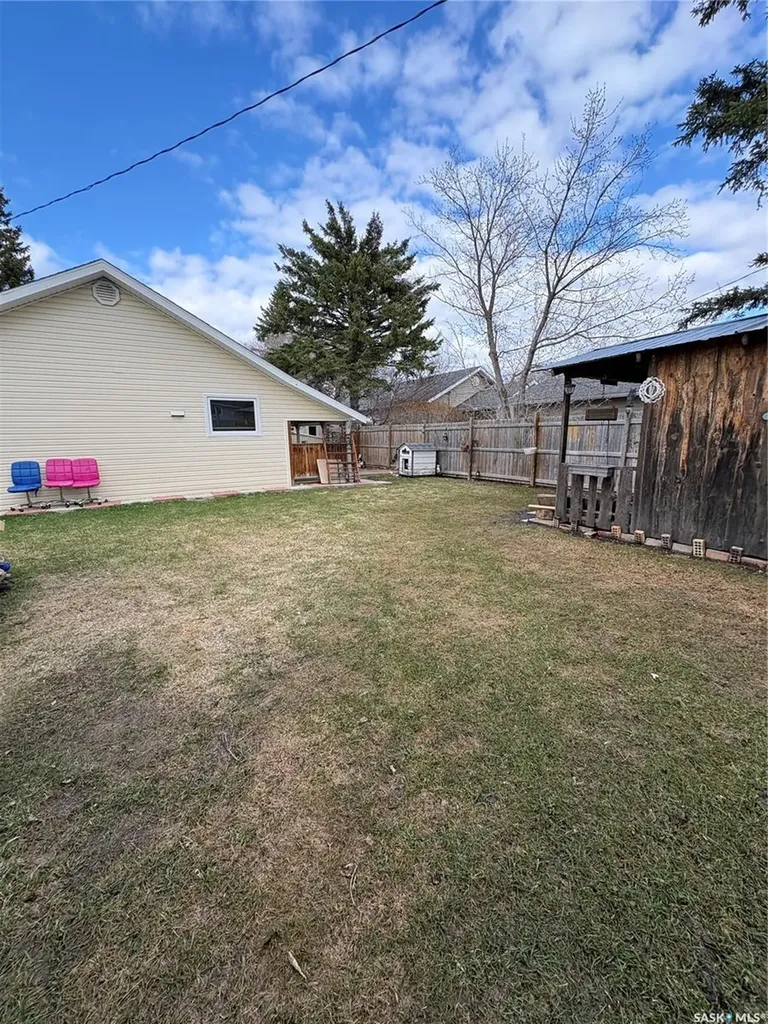 209 2nd Avenue E Kelvington SK S0A 1W0