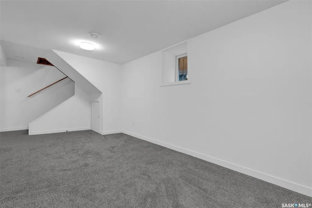 2435 Elliott Street Regina SK S4N 3H4
