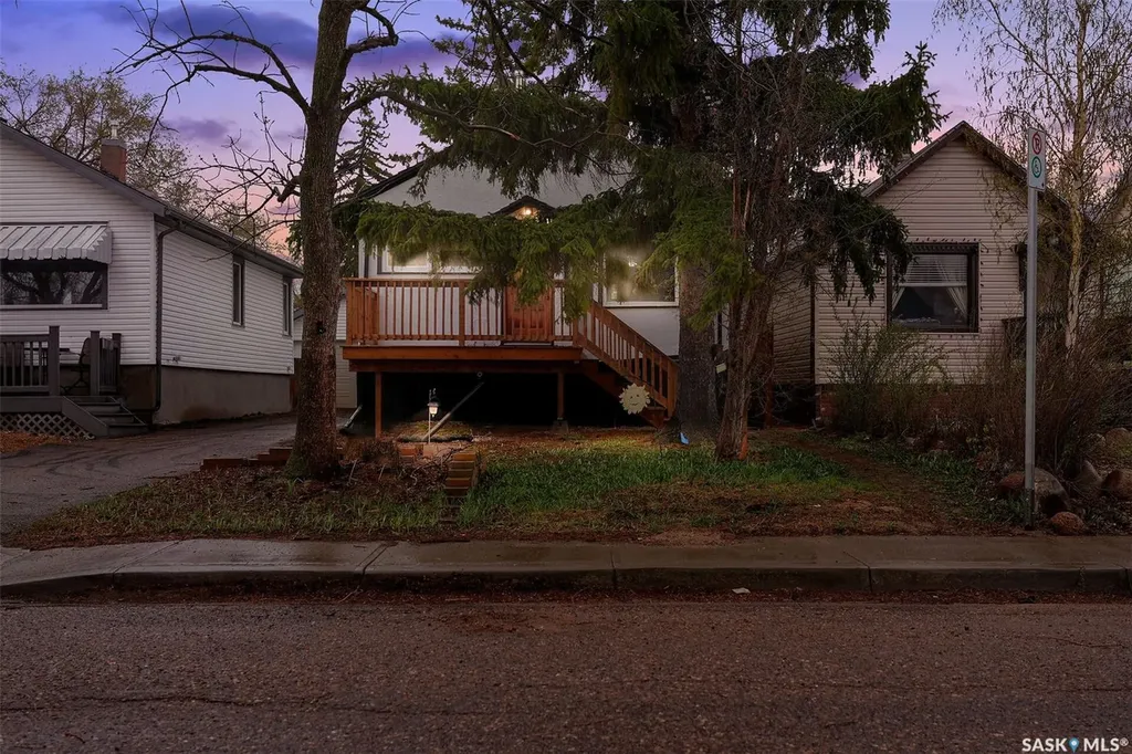 2435 Elliott Street Regina SK S4N 3H4