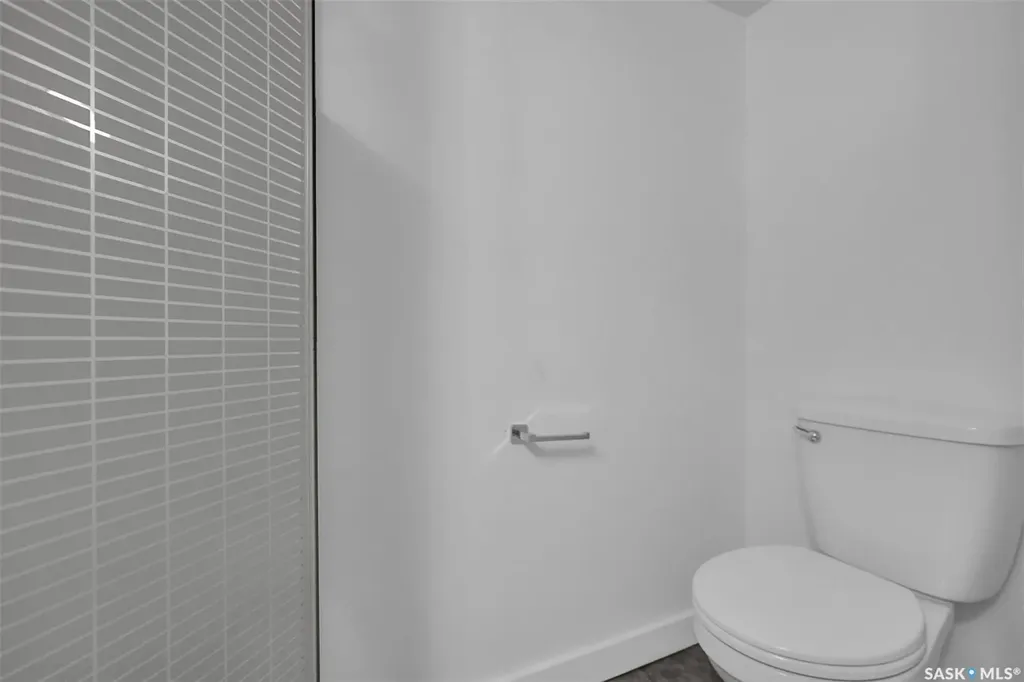 2435 Elliott Street Regina SK S4N 3H4