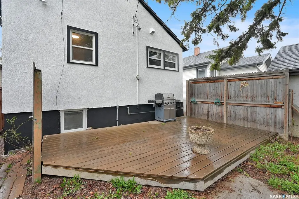 2435 Elliott Street Regina SK S4N 3H4