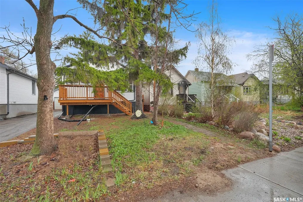 2435 Elliott Street Regina SK S4N 3H4