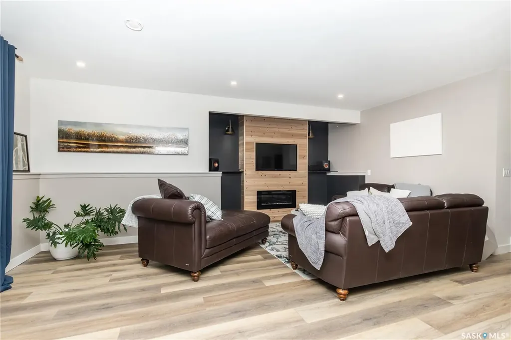 738 Atton Crescent Saskatoon SK S7W 0K5