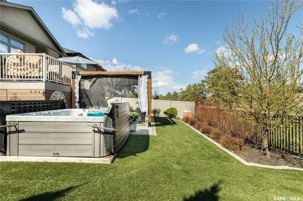 738 Atton Crescent Saskatoon SK S7W 0K5