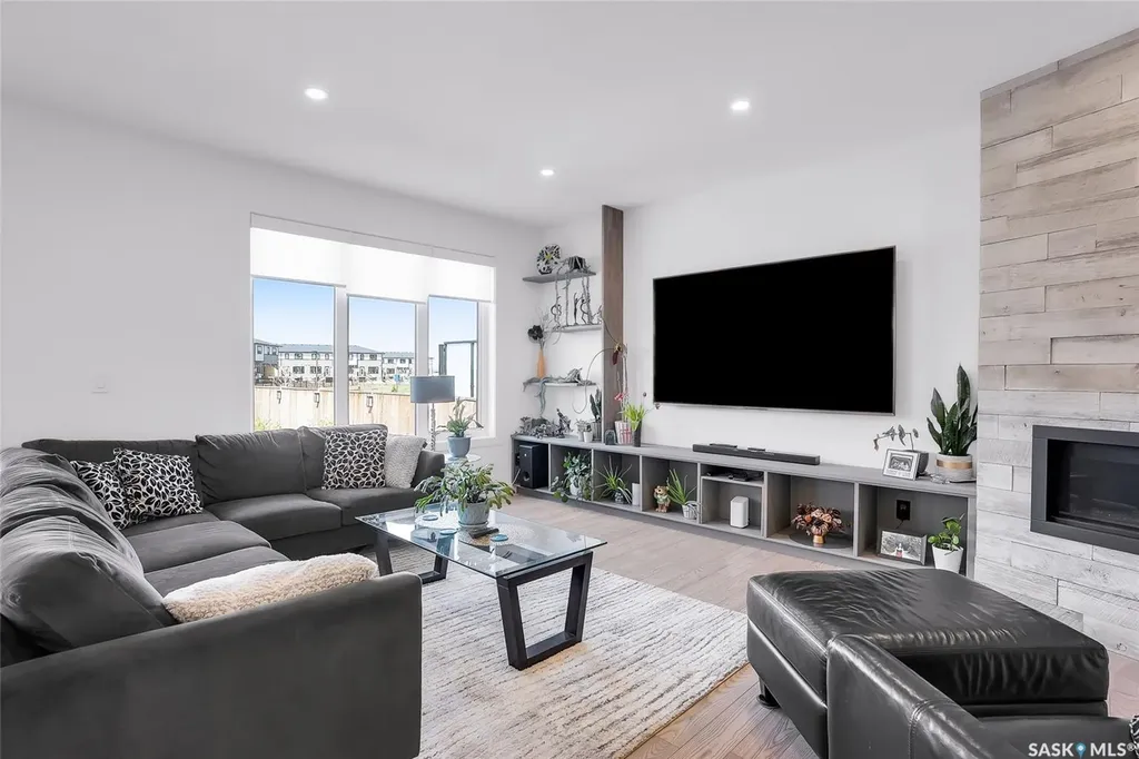 140 Forsey Avenue Saskatoon SK S7W 0Z6