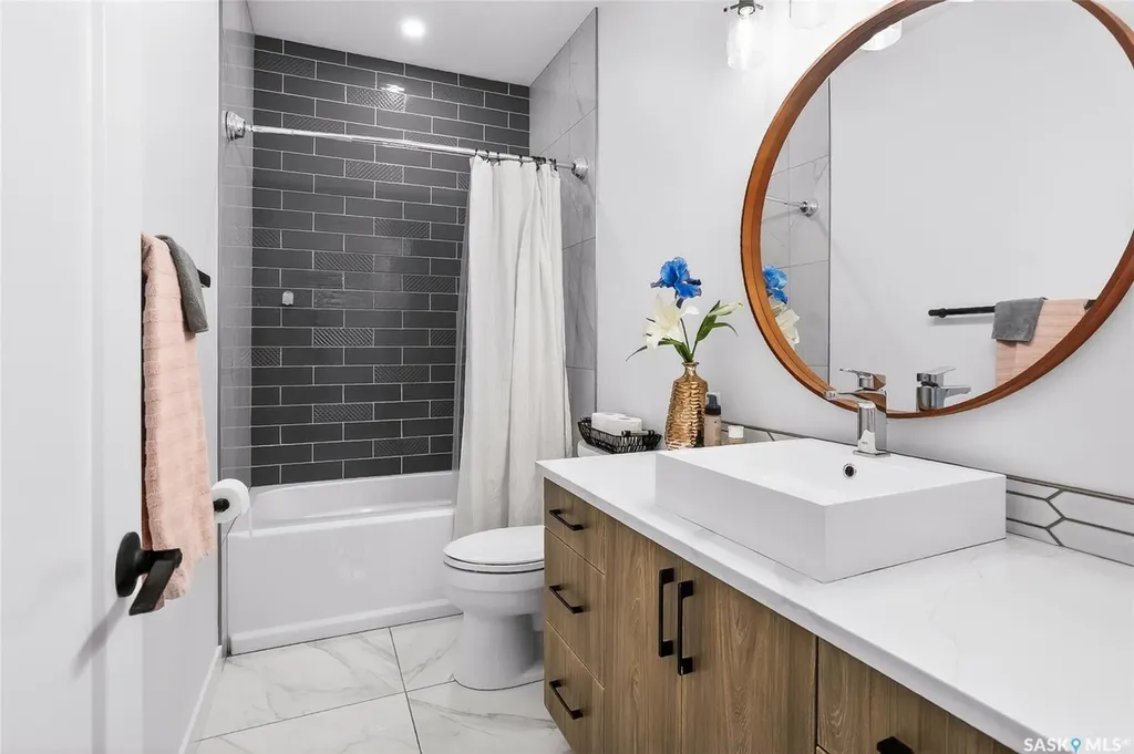 140 Forsey Avenue Saskatoon SK S7W 0Z6
