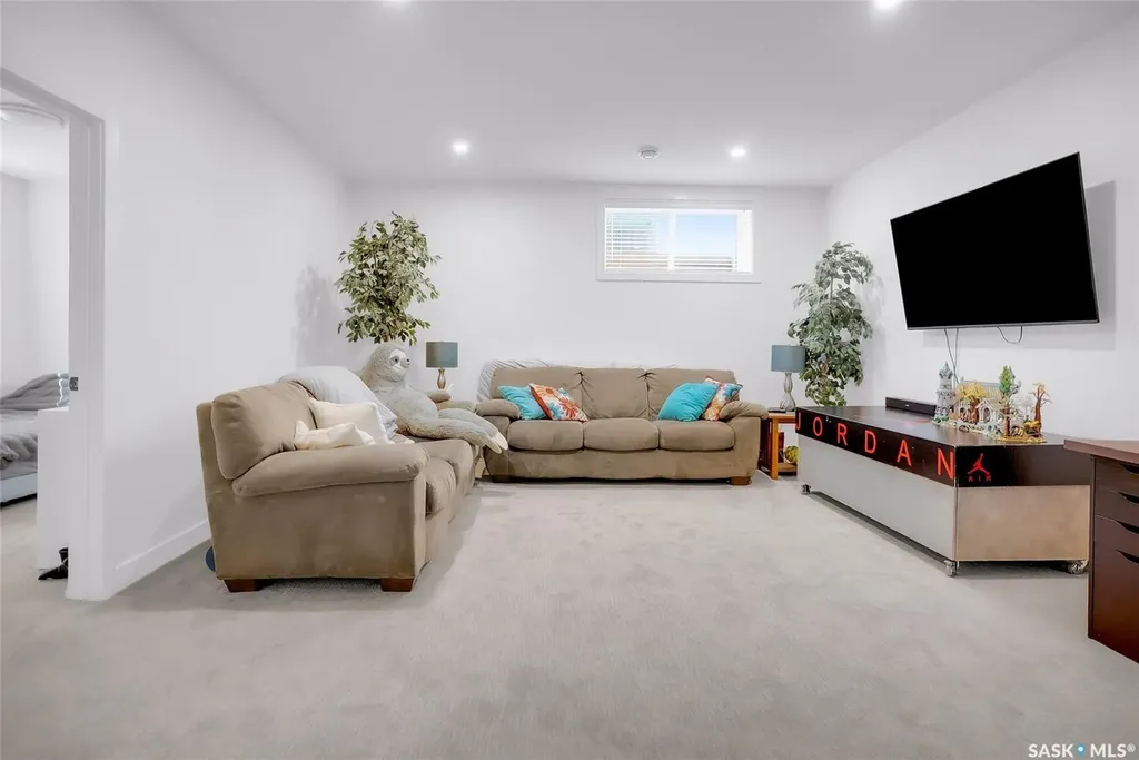 140 Forsey Avenue Saskatoon SK S7W 0Z6