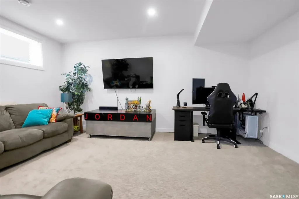 140 Forsey Avenue Saskatoon SK S7W 0Z6