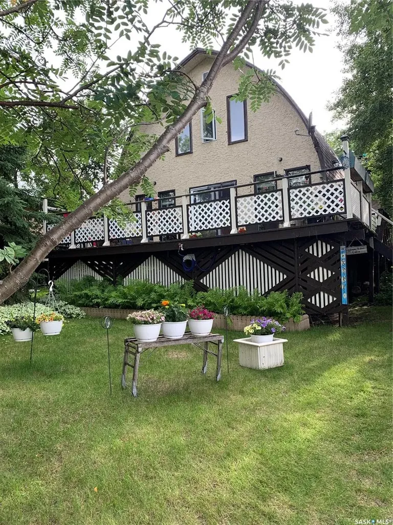 18 Elm Avenue Moosomin Regional Park SK S0G 3N0