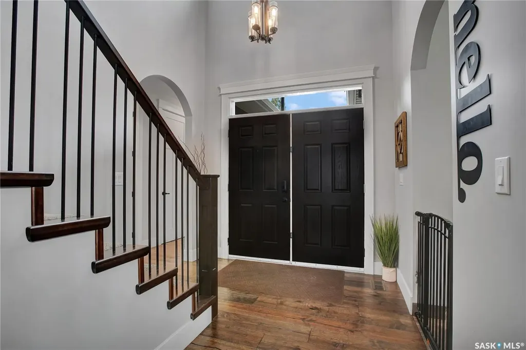 522 Hastings Crescent Saskatoon SK S7V 0E2