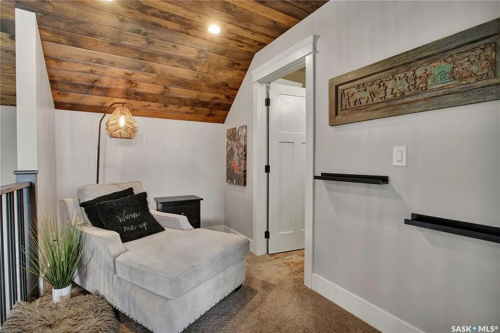 522 Hastings Crescent Saskatoon SK S7V 0E2
