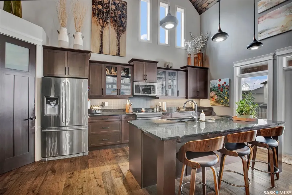 522 Hastings Crescent Saskatoon SK S7V 0E2