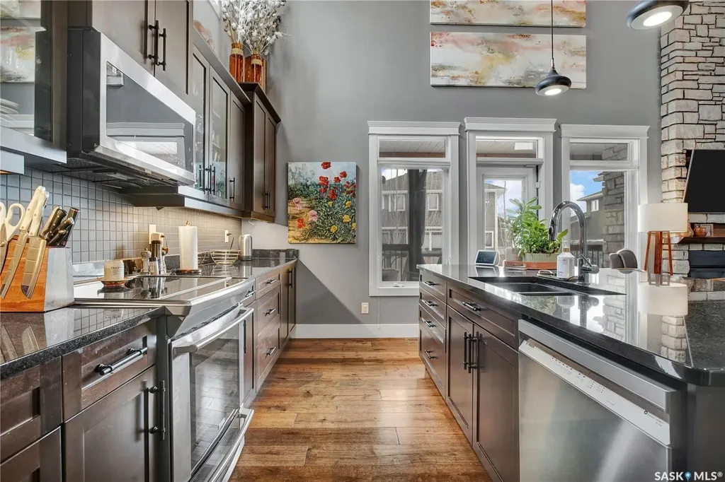 522 Hastings Crescent Saskatoon SK S7V 0E2