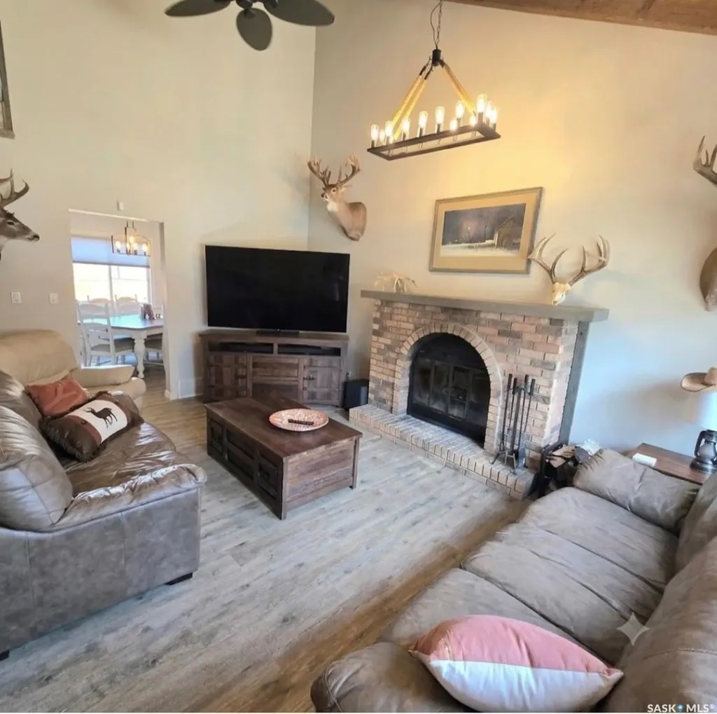 868 Conroy Place Prince Albert SK S6V 6Y7