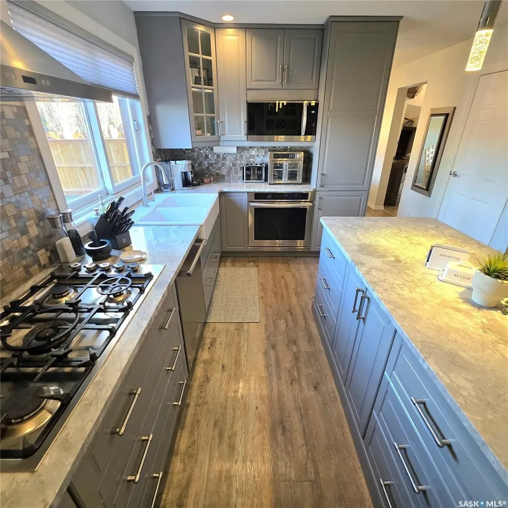 868 Conroy Place Prince Albert SK S6V 6Y7