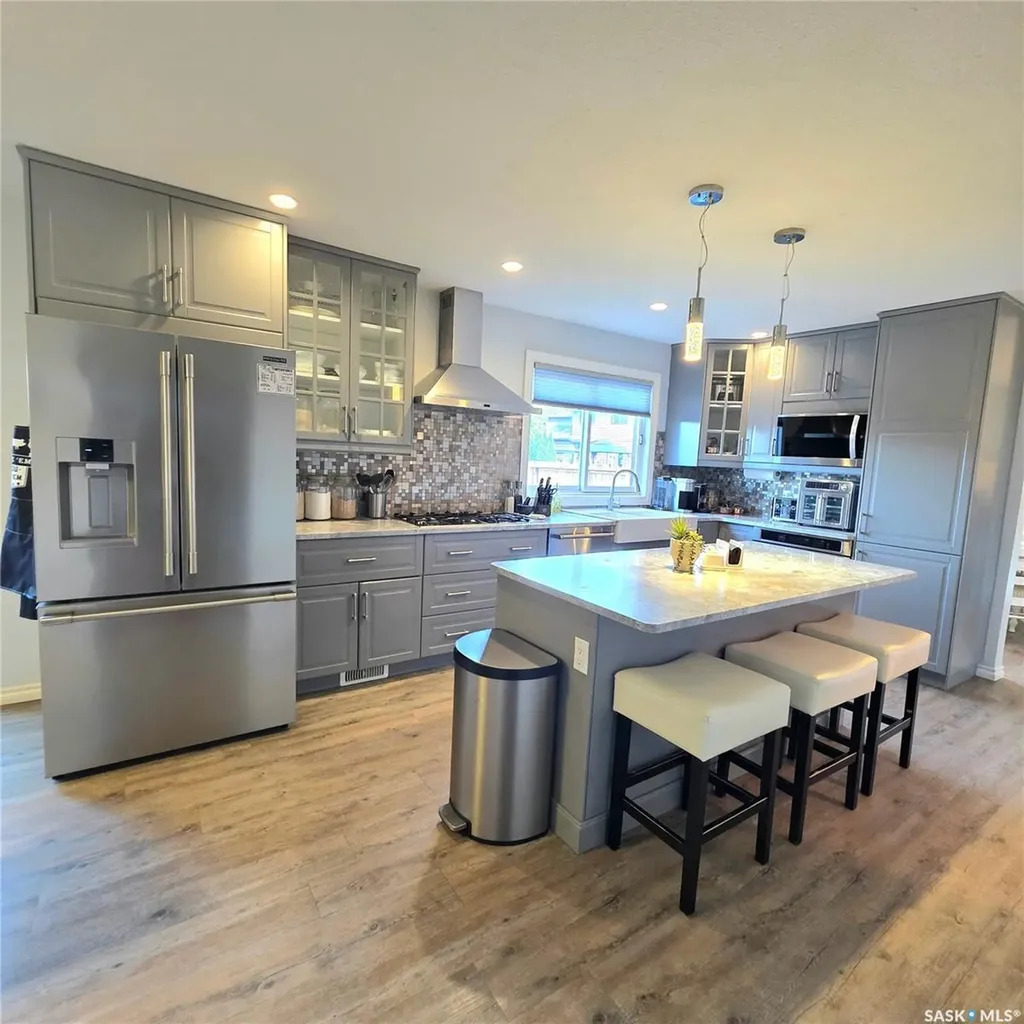 868 Conroy Place Prince Albert SK S6V 6Y7