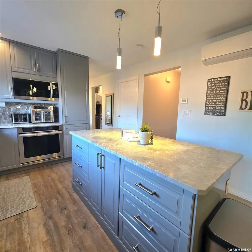 868 Conroy Place Prince Albert SK S6V 6Y7