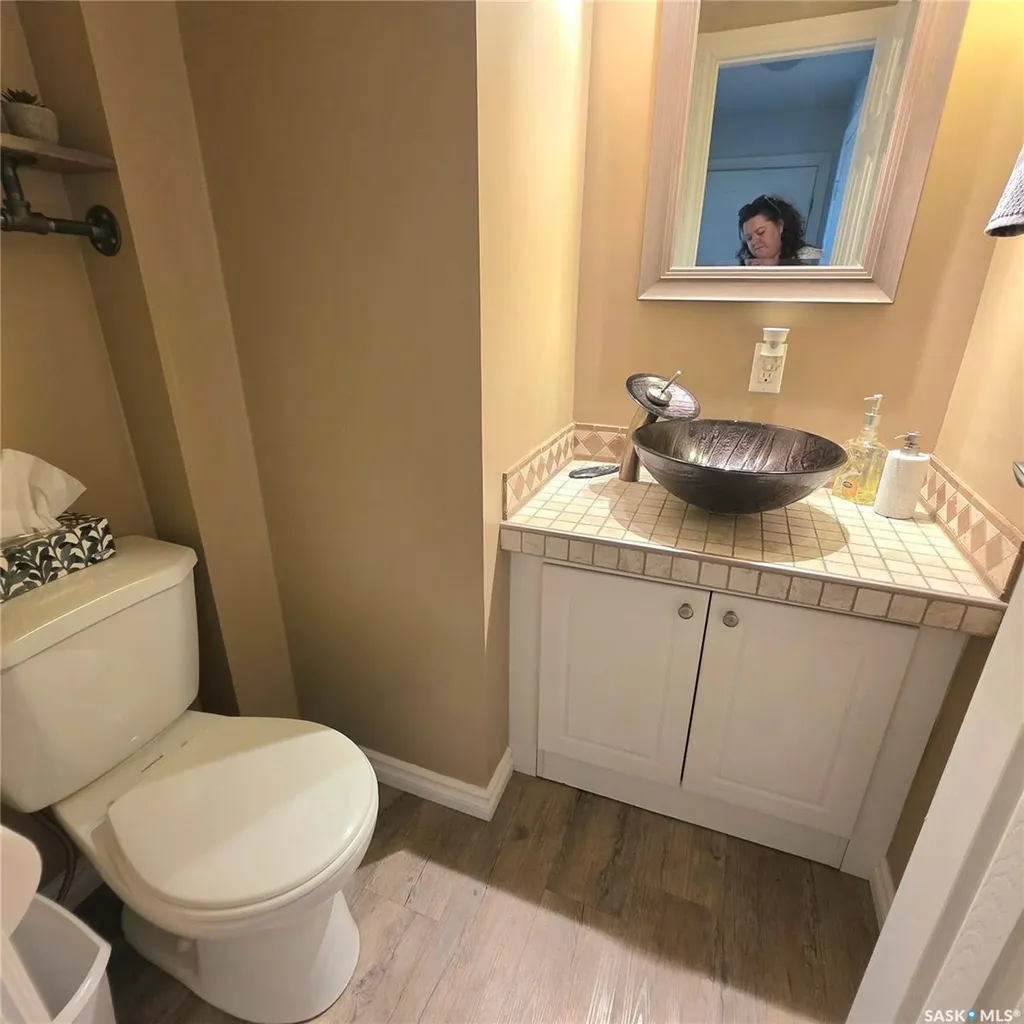 868 Conroy Place Prince Albert SK S6V 6Y7