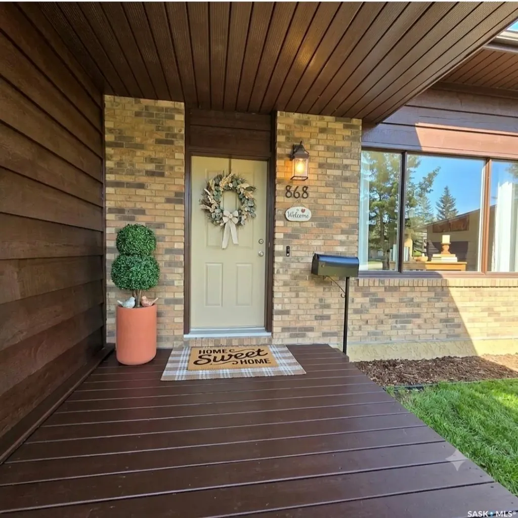 868 Conroy Place Prince Albert SK S6V 6Y7