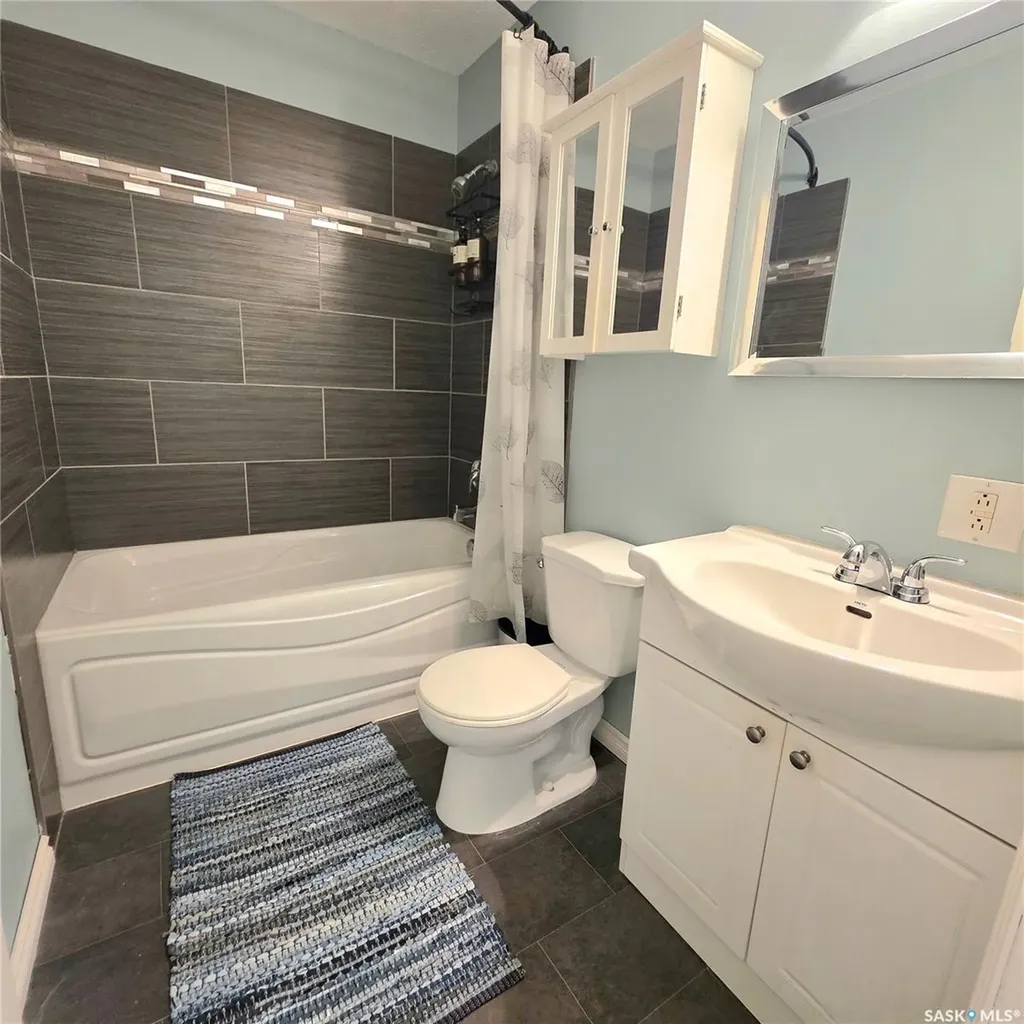 868 Conroy Place Prince Albert SK S6V 6Y7