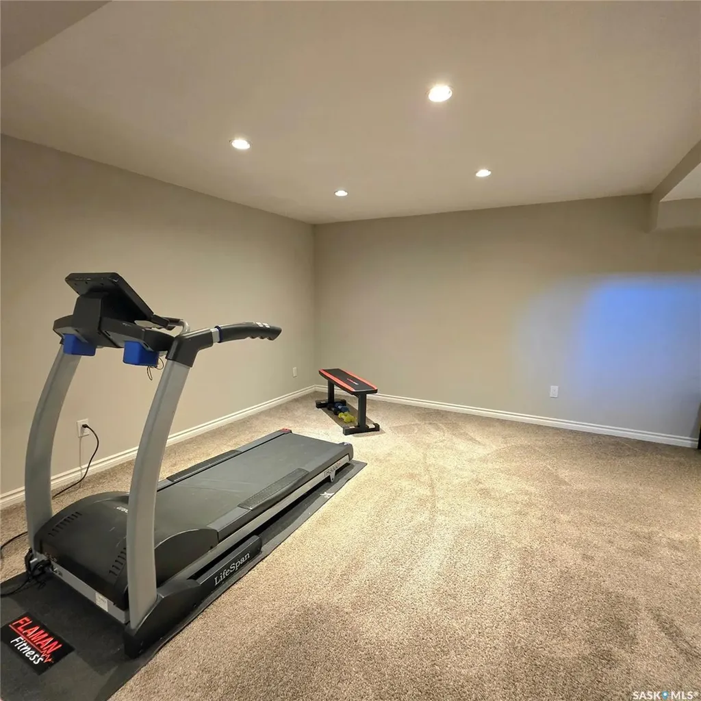 868 Conroy Place Prince Albert SK S6V 6Y7