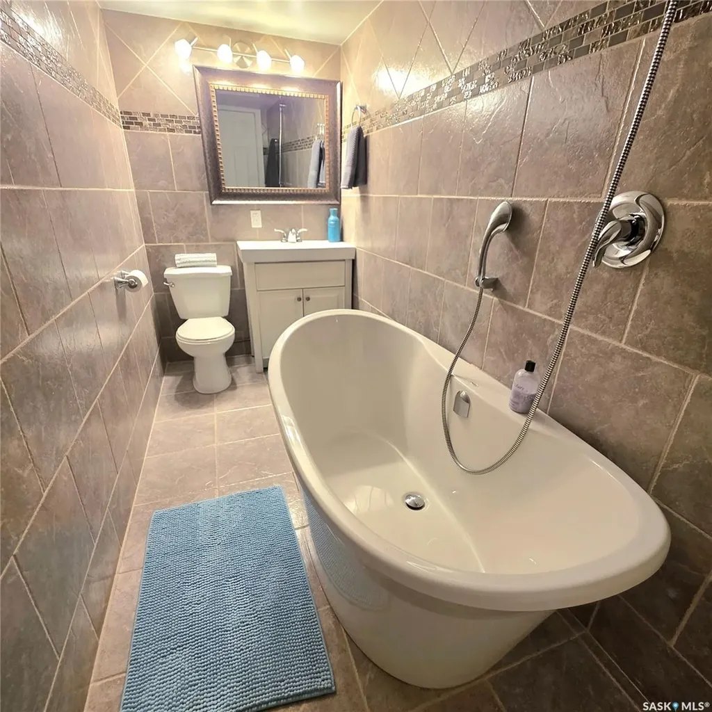 868 Conroy Place Prince Albert SK S6V 6Y7