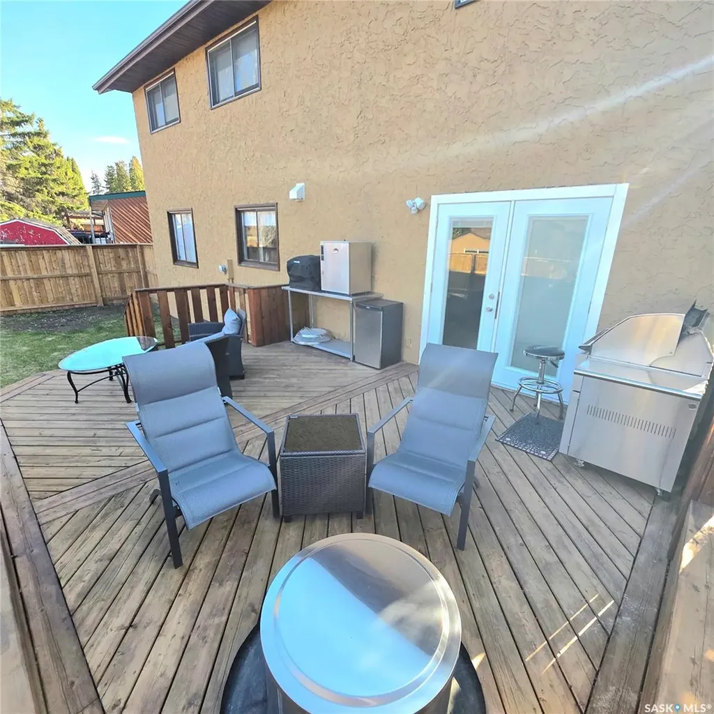 868 Conroy Place Prince Albert SK S6V 6Y7