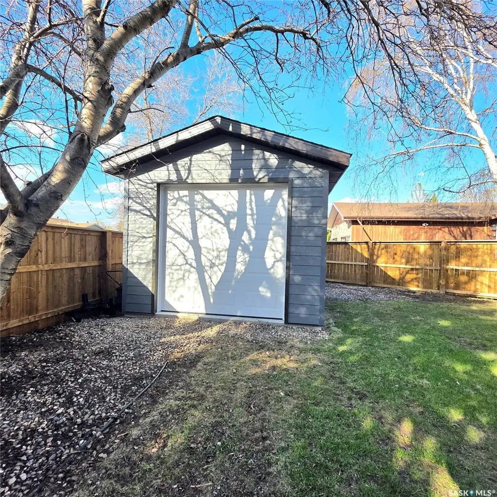 868 Conroy Place Prince Albert SK S6V 6Y7