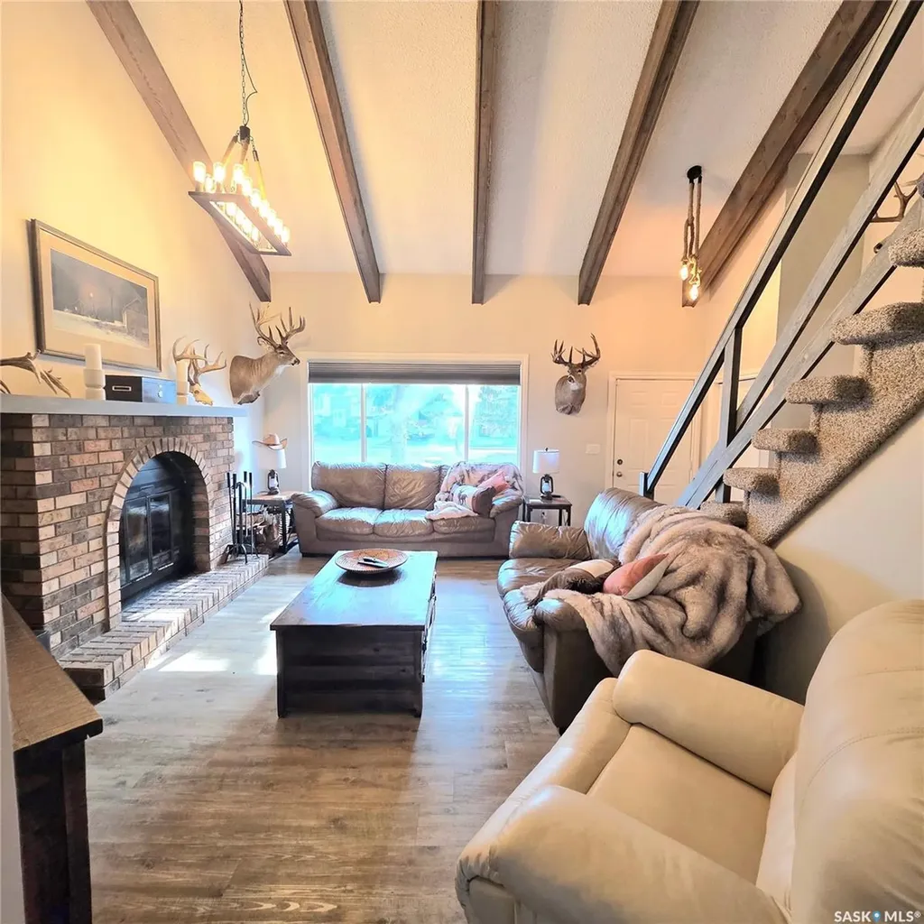 868 Conroy Place Prince Albert SK S6V 6Y7