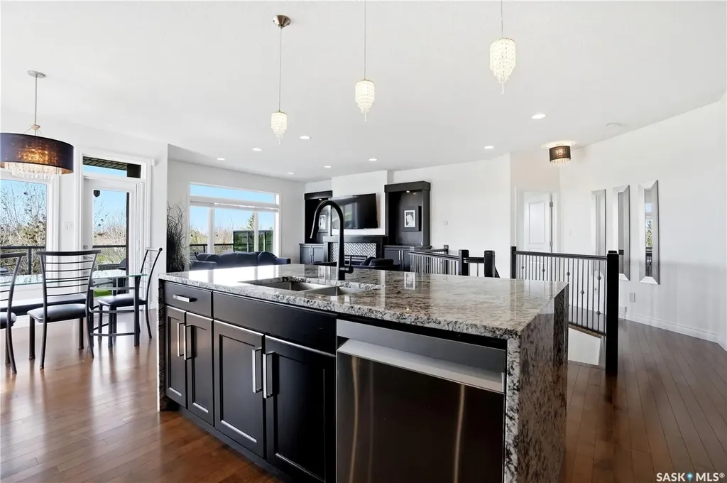 2431 Linner Bay Regina SK S4V 1K3