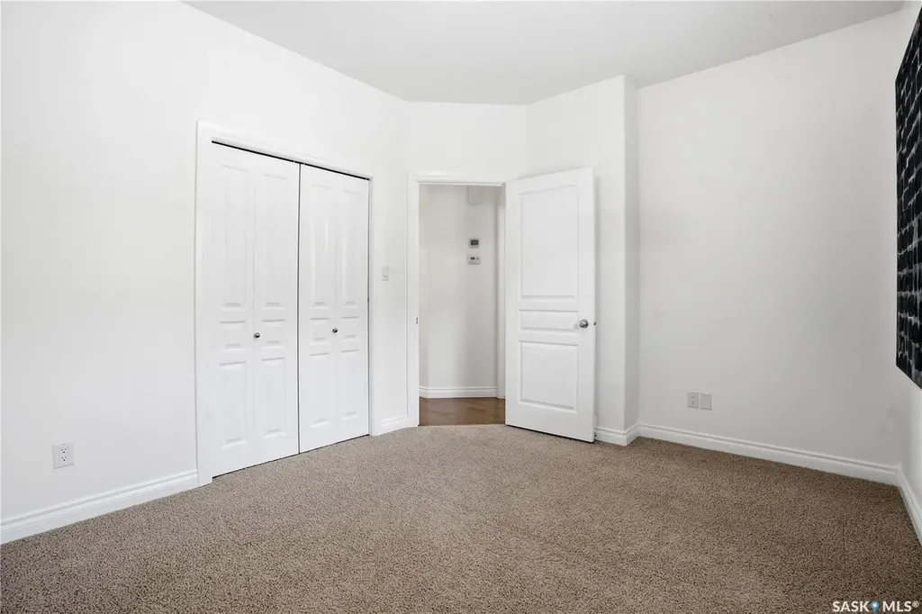 2431 Linner Bay Regina SK S4V 1K3