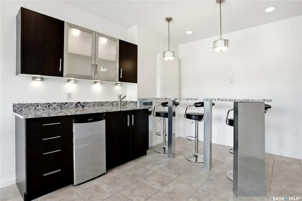2431 Linner Bay Regina SK S4V 1K3