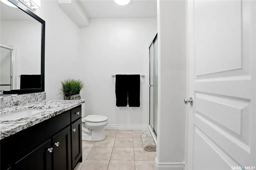 2431 Linner Bay Regina SK S4V 1K3