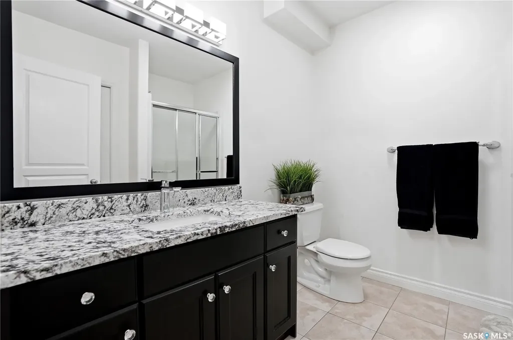 2431 Linner Bay Regina SK S4V 1K3