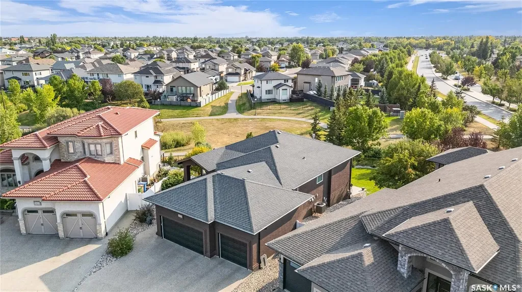 2431 Linner Bay Regina SK S4V 1K3