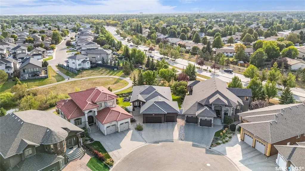 2431 Linner Bay Regina SK S4V 1K3