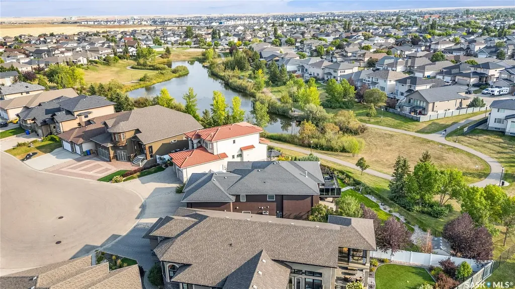 2431 Linner Bay Regina SK S4V 1K3