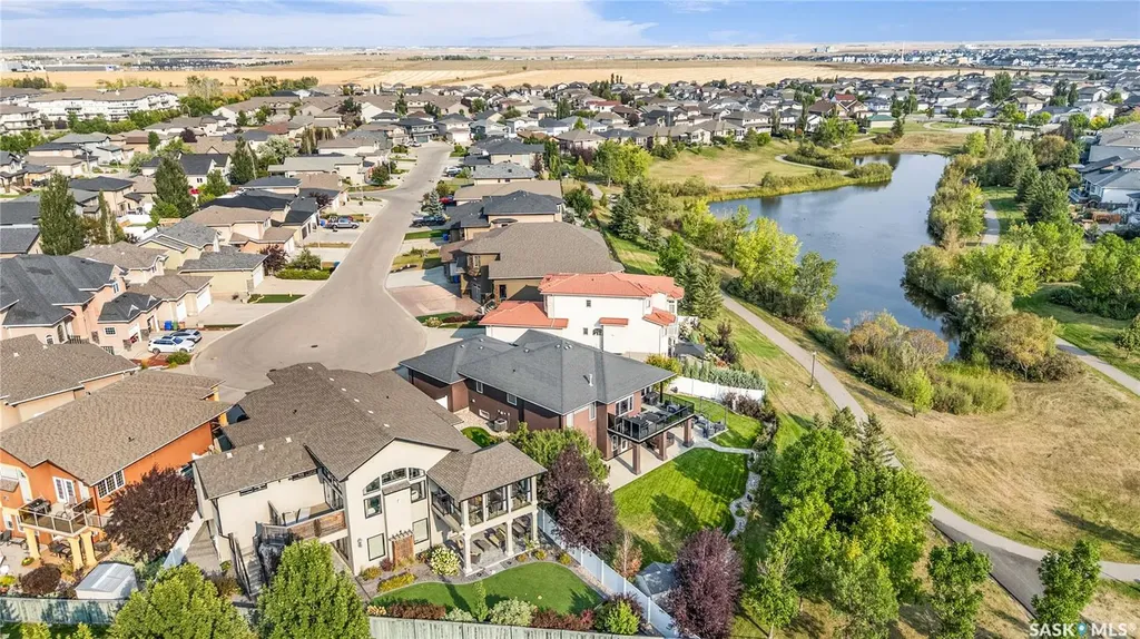 2431 Linner Bay Regina SK S4V 1K3