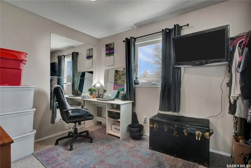 1418 B Avenue N Saskatoon SK S7L 1G8