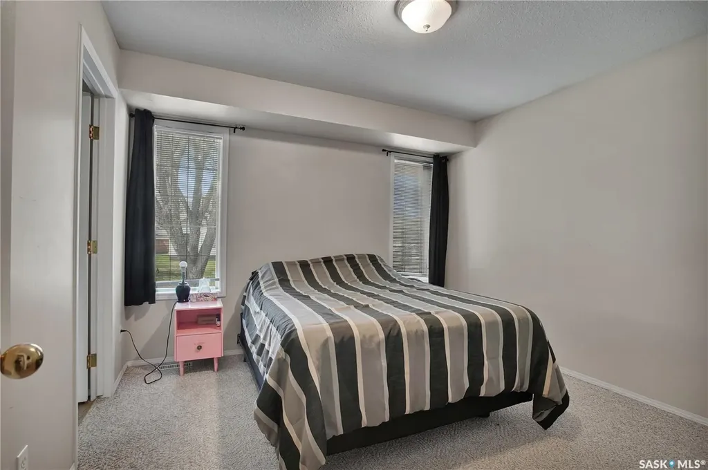 1418 B Avenue N Saskatoon SK S7L 1G8