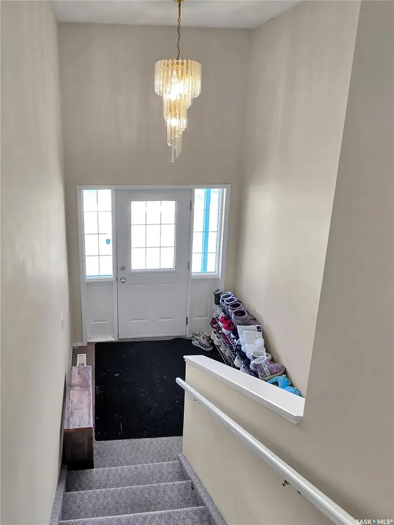 1418 B Avenue N Saskatoon SK S7L 1G8