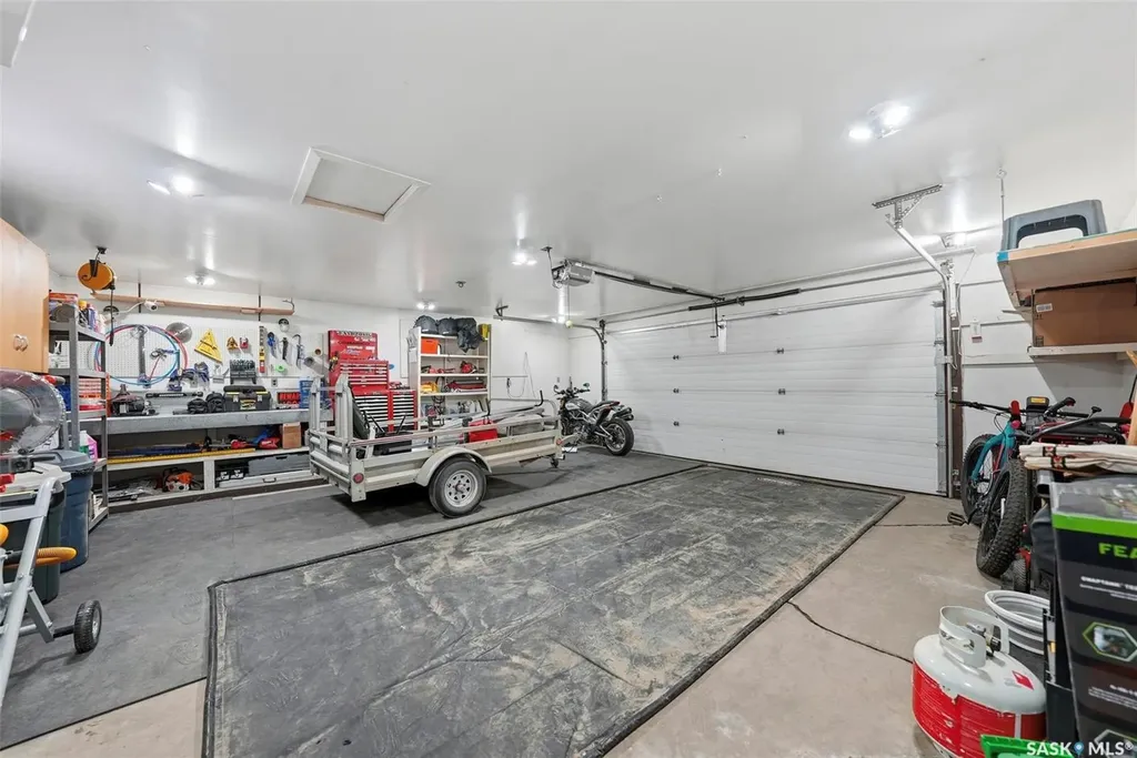 3495 Eagle Crescent Prince Albert SK S6V 7W9