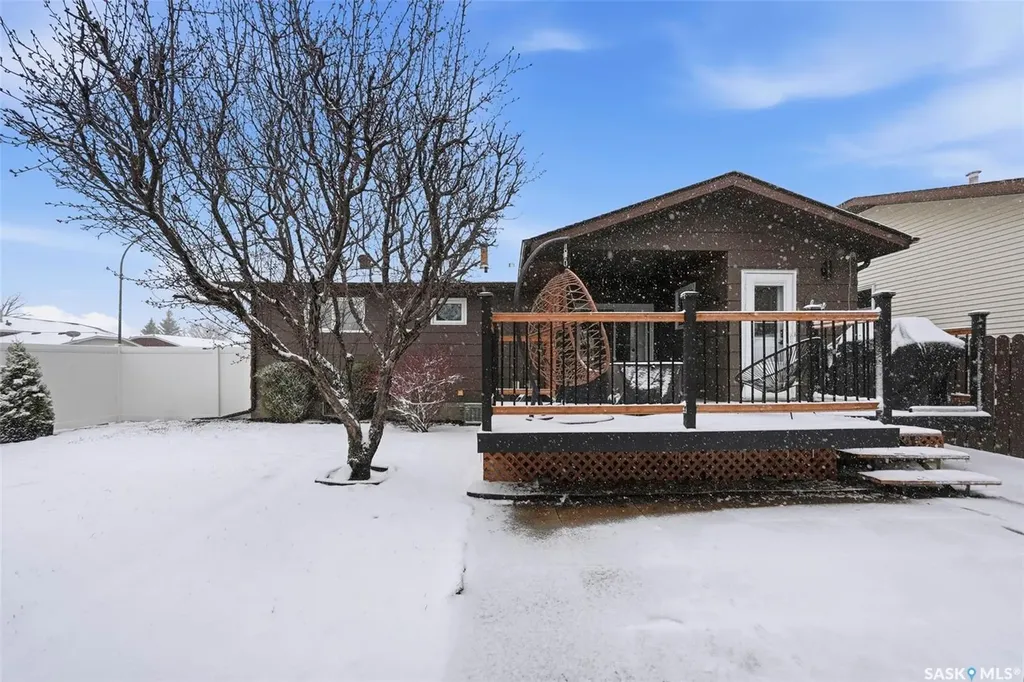 3495 Eagle Crescent Prince Albert SK S6V 7W9