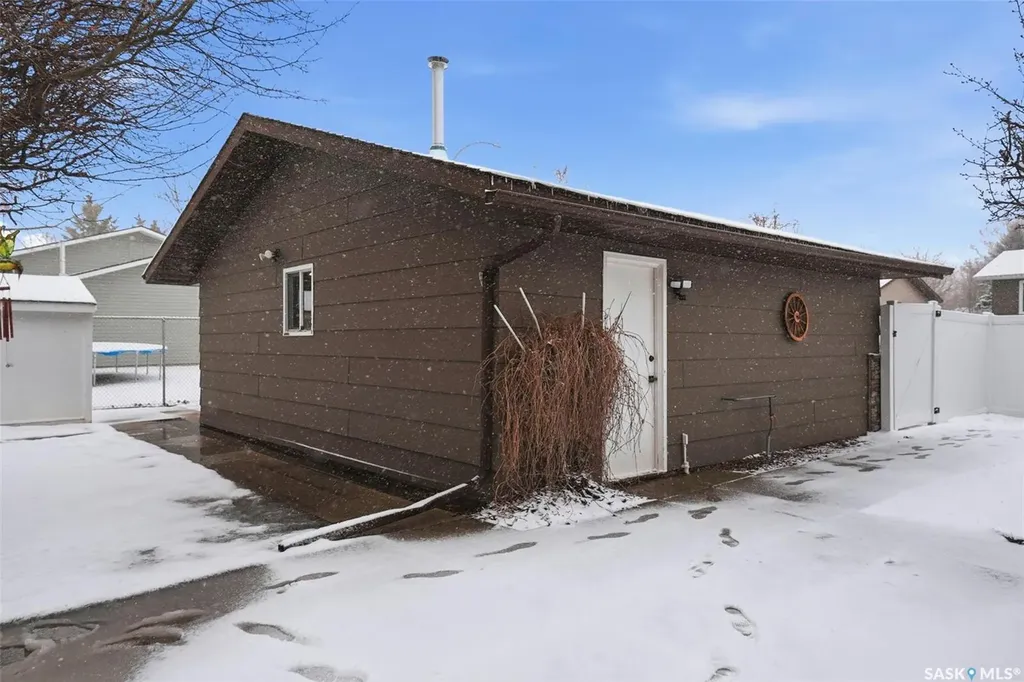 3495 Eagle Crescent Prince Albert SK S6V 7W9