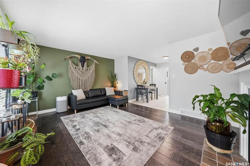 3495 Eagle Crescent Prince Albert SK S6V 7W9