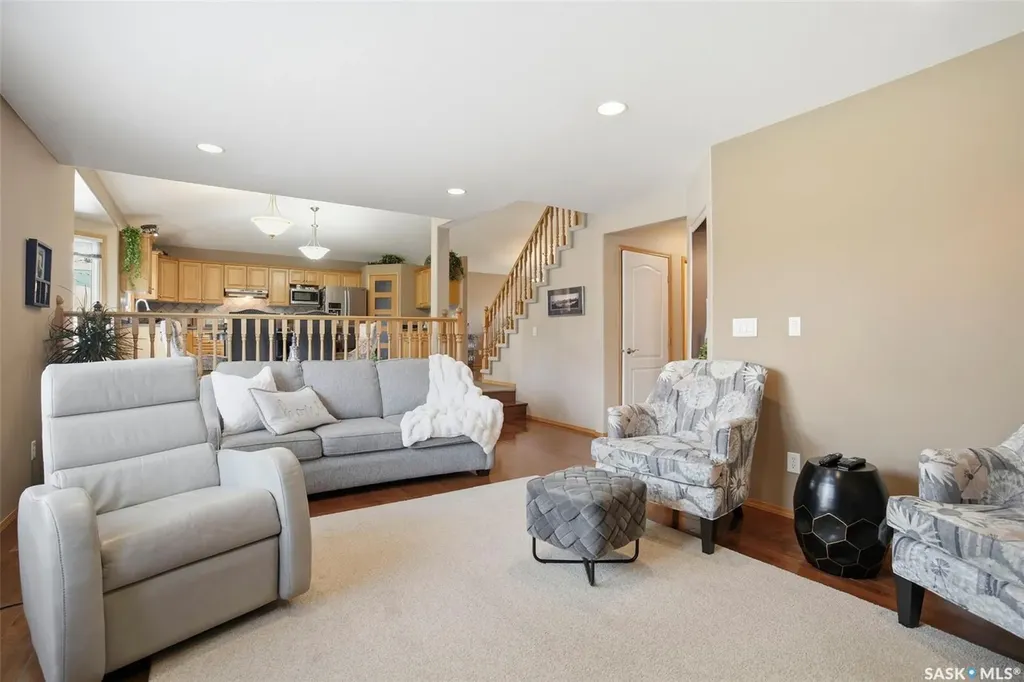 211 Brookmore Lane Saskatoon SK S7V 1C1