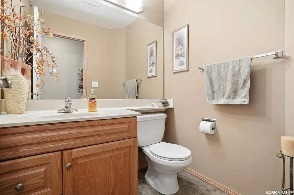 211 Brookmore Lane Saskatoon SK S7V 1C1