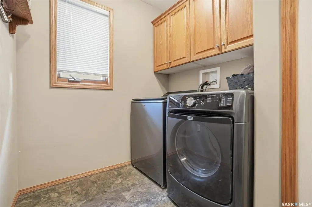 211 Brookmore Lane Saskatoon SK S7V 1C1