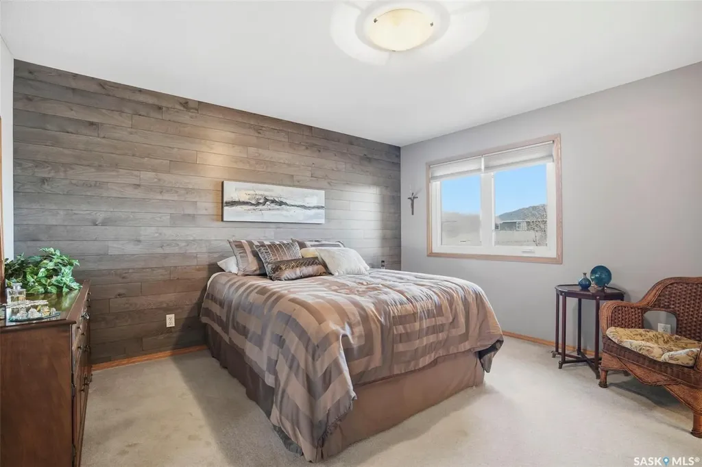 211 Brookmore Lane Saskatoon SK S7V 1C1